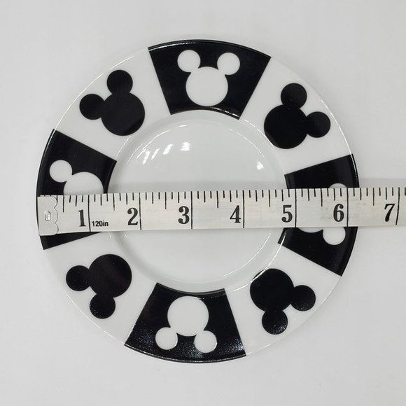 Disney Dimensions Japan - Black & White Mickey cups & saucers - Picture 15 of 16